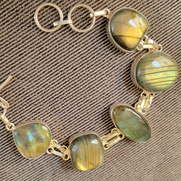Elegant Blue Green Labradorite Bracelet In 925 Silver Links Green Stone Bracelet - Picture 4 of 5
